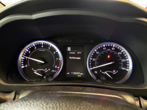 Used 2019 Toyota Highlander Limited FWD image 21