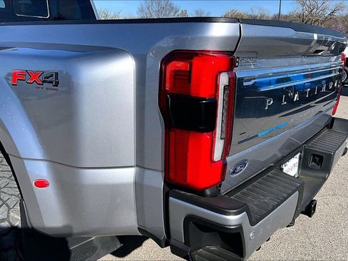 Used 2024 Ford F350 Platinum image 28