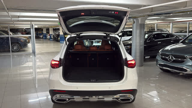 Used 2026 Mercedes-Benz GLC 300 4MATIC image 32