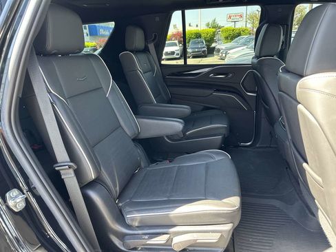 Used 2022 Cadillac Escalade Sport w/ Touring Package image 20