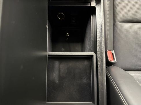 Used 2025 Toyota Crown Signia image 50