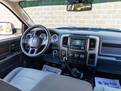 Used 2015 RAM 2500 Tradesman w/ Chrome Appearance Group AWD/4WD image 32