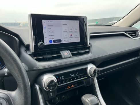 Used 2025 Toyota RAV4 LE image 21