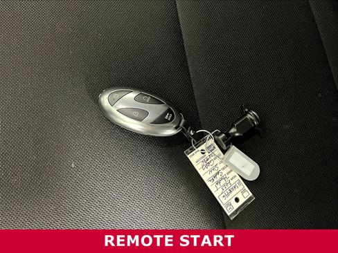 Used 2025 Hyundai Santa Fe SE FWD image 31