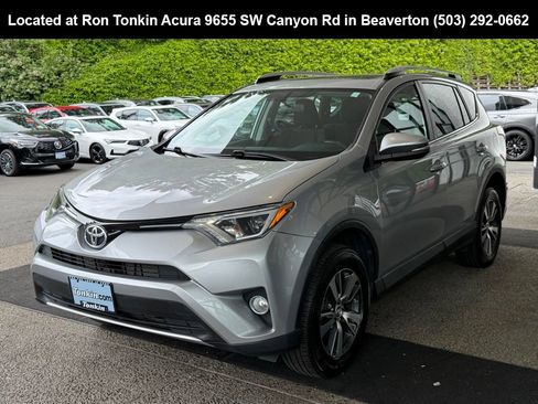 Used 2016 Toyota RAV4 XLE AWD/4WD image 4