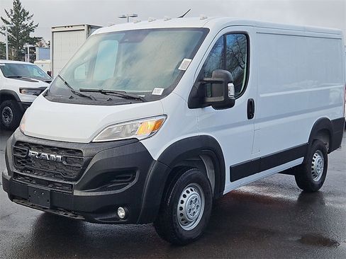 New 2026 RAM ProMaster 1500 w/ Convenience Group image 3