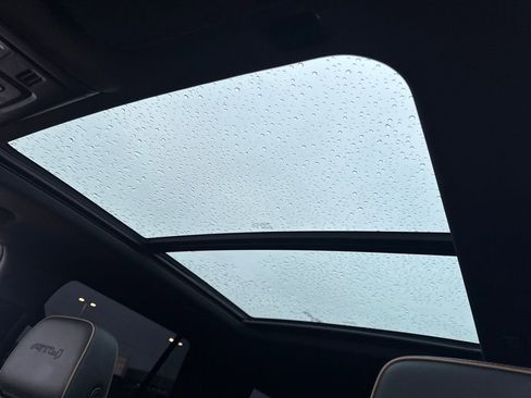 Used 2024 GMC Yukon AT4 w/ AT4 Premium Package image 18