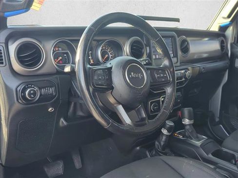 Used 2020 Jeep Gladiator Sport w/ Quick Order Package 24S AWD/4WD image 9