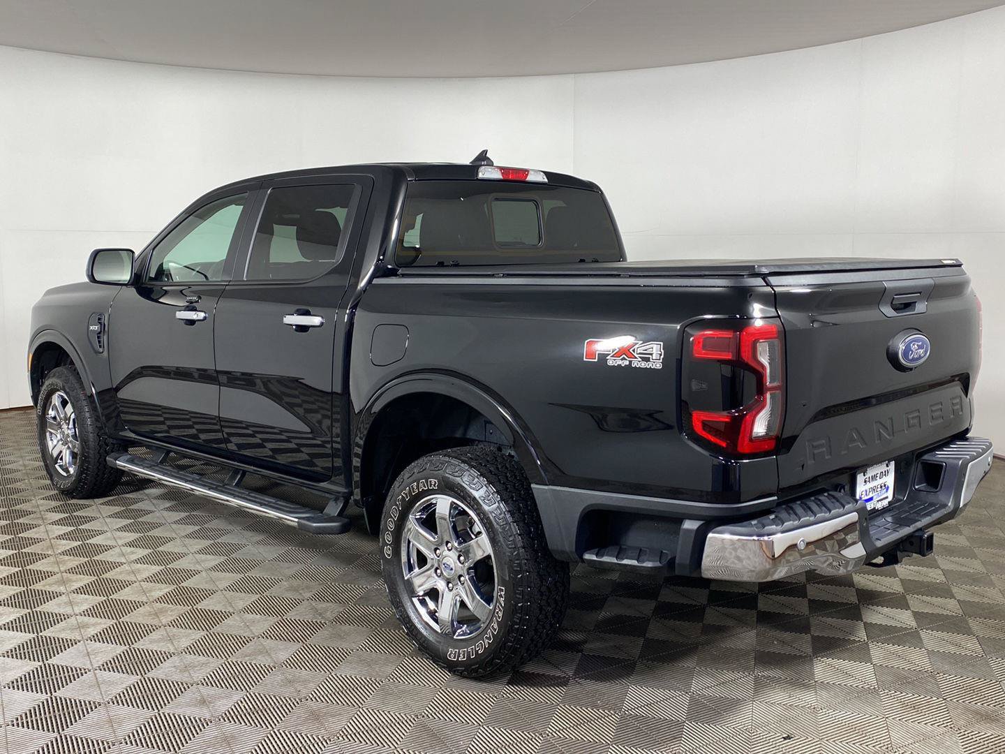 Used 2024 Ford Ranger XLT w/ FX4 Off-Road Package AWD/4WD image 5