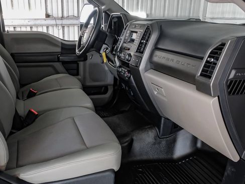 Used 2021 Ford F250 XL w/ Power Equipment Group AWD/4WD image 11