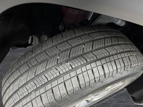 Used 2023 Jeep Grand Cherokee 4WD 4xe image 40