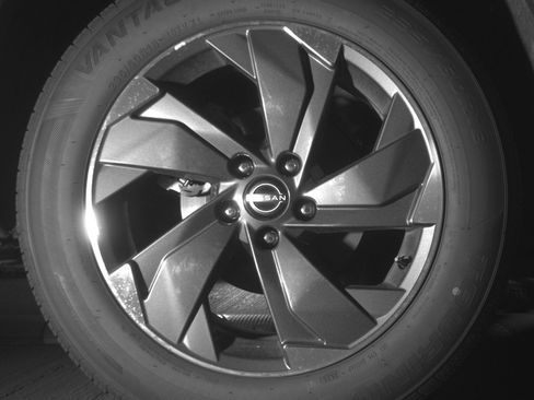 Used 2025 Nissan Rogue SV FWD image 15