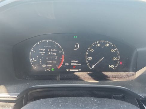 Used 2023 Honda CR-V EX-L image 9