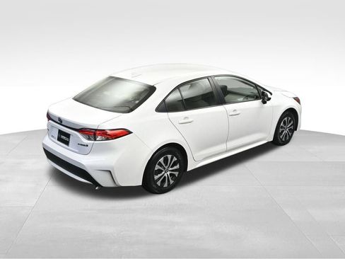Used 2022 Toyota Corolla LE FWD image 39