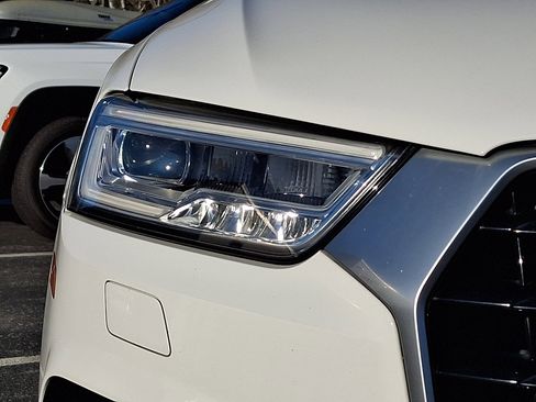 Used 2018 Audi Q3 2.0T Premium Plus image 9