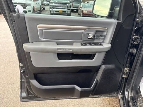 Used 2016 RAM 1500 Classic SLT w/ SLT Plus D←cor Group image 10