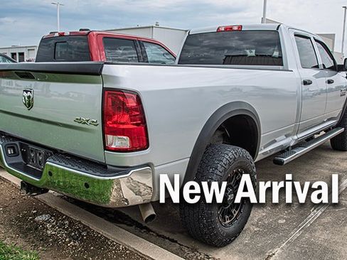 Used 2018 RAM 2500 Tradesman w/ Chrome Appearance Group AWD/4WD image 3