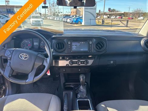 Used 2017 Toyota Tacoma SR image 13