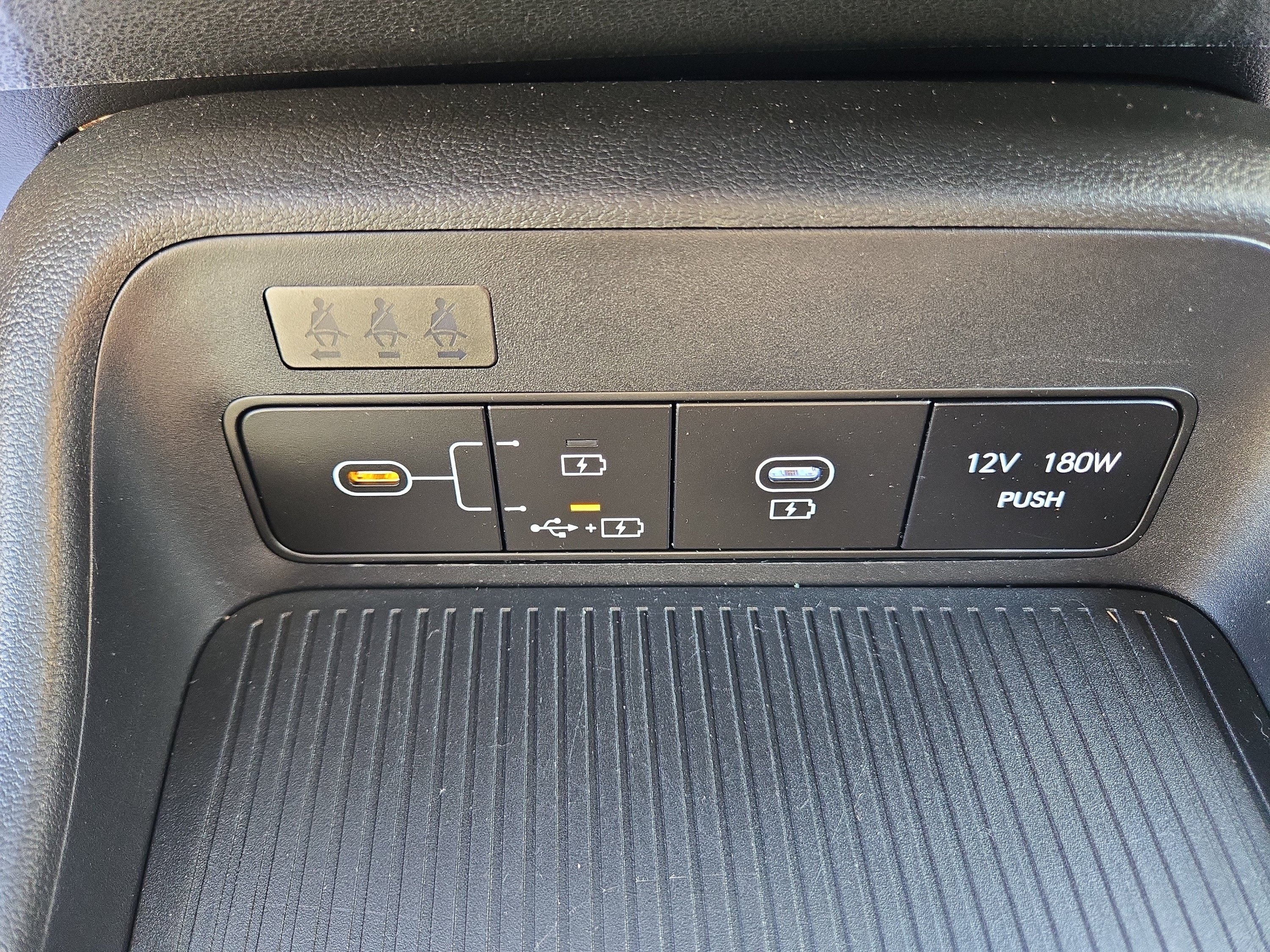 Used 2025 Hyundai Kona SEL AWD/4WD image 19