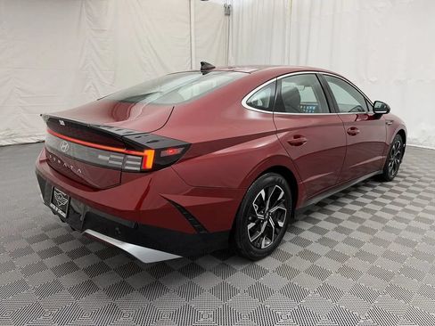 Used 2025 Hyundai Sonata SEL FWD image 4
