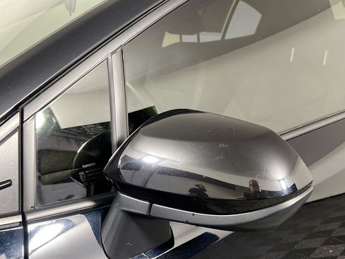 Used 2025 Toyota Corolla LE FWD image 12