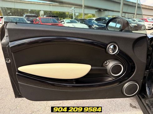 Used 2011 MINI Cooper Hardtop FWD image 16
