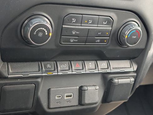 Used 2022 Chevrolet Silverado 1500 Custom w/ LPO, Dark Essentials Package AWD/4WD image 18