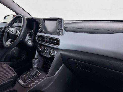 Used 2021 Hyundai Kona SE image 28