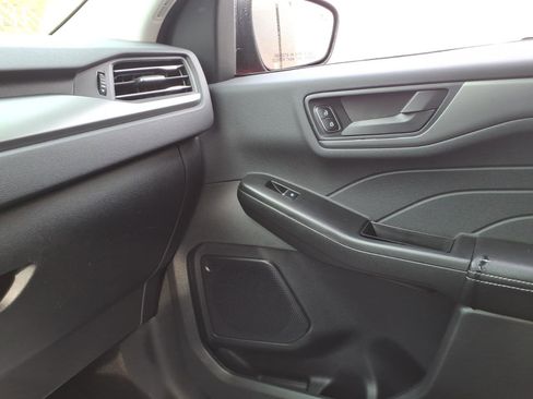 Used 2025 Ford Escape Active image 24