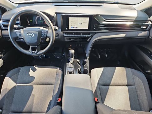 Used 2025 Toyota Camry LE FWD image 16