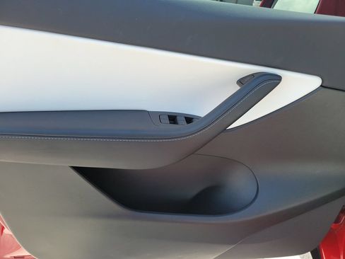 Used 2022 Tesla Model Y Performance AWD/4WD image 20