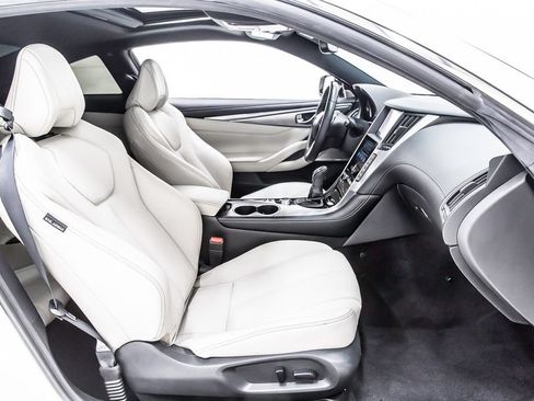 Used 2018 INFINITI Q60 3.0t Luxe w/ Sensory Package 3.0T Luxe RWD image 31