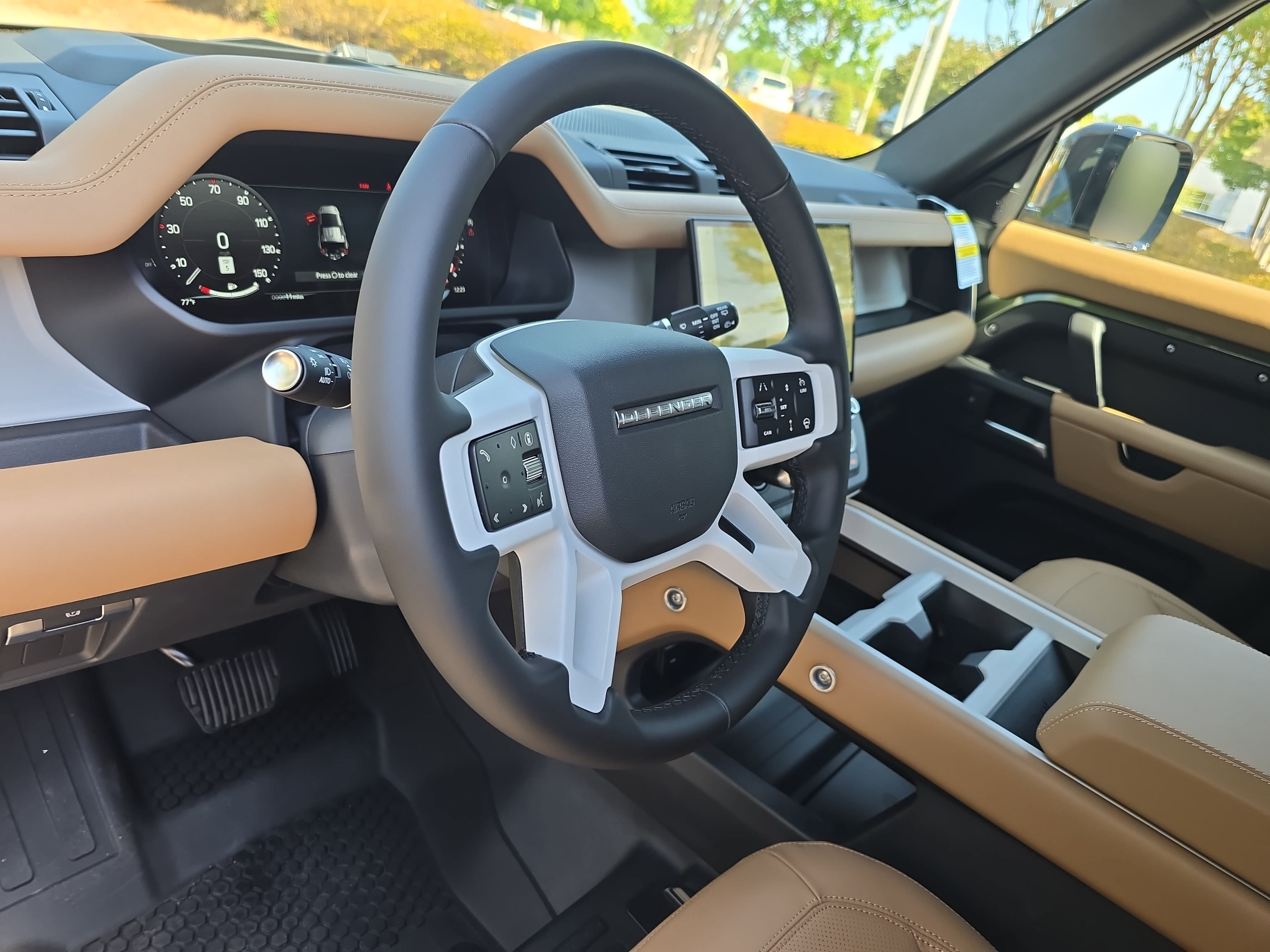 New 2026 Land Rover Defender 110 X-Dynamic SE AWD/4WD image 15