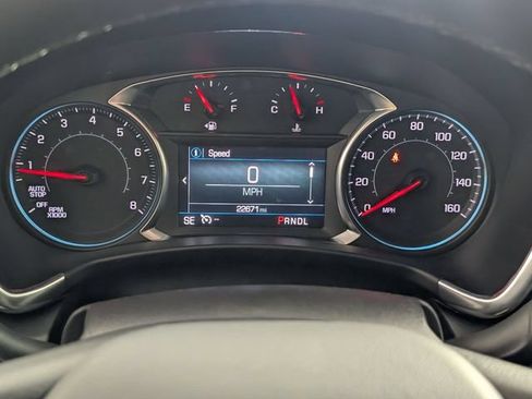 Used 2024 Chevrolet Equinox LT w/ LPO, Floor Liner Package FWD image 17