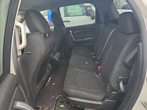 Used 2010 GMC Acadia SLE image 10