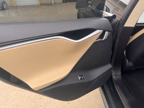 Used 2013 Tesla Model S image 14