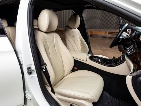 Used 2021 Mercedes-Benz E 450 4MATIC Sedan image 26