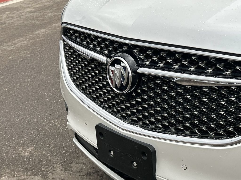 Used 2020 Buick Enclave Avenir w/ Avenir Technology Package FWD image 32