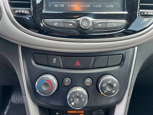 Used 2017 Chevrolet Trax LT w/ Sun & Sound Package FWD image 24