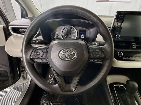 Certified 2022 Toyota Corolla LE FWD image 19