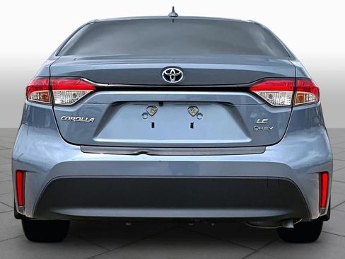 Used 2025 Toyota Corolla LE FWD image 5
