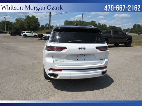 Used 2022 Jeep Grand Cherokee L Summit w/ MOPAR Finishing Package AWD/4WD image 12