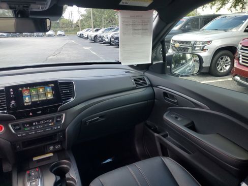 Used 2022 Honda Pilot TrailSport image 20