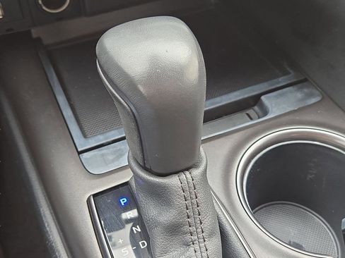 Used 2024 Toyota Camry SE image 22