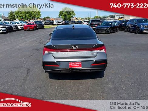 Used 2024 Hyundai Elantra SEL w/ Convenience Package FWD image 23