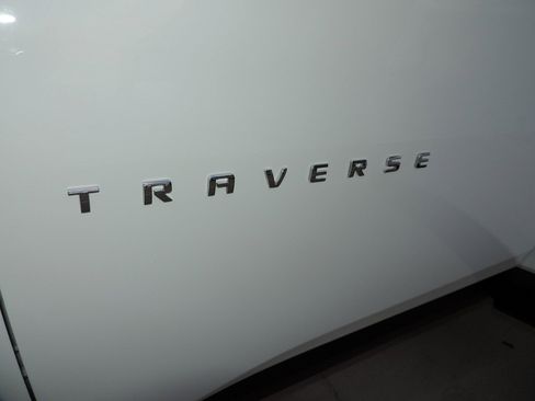 Used 2023 Chevrolet Traverse LT FWD image 15