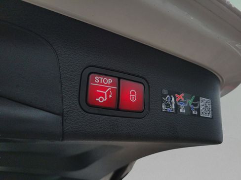 Certified 2026 Mercedes-Benz GLS 580 4MATIC image 6