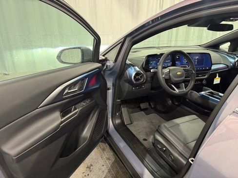 New 2026 Chevrolet Equinox EV LT AWD/4WD image 7