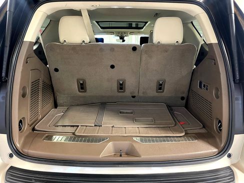 Used 2021 GMC Yukon Denali w/ Denali Premium Package image 20