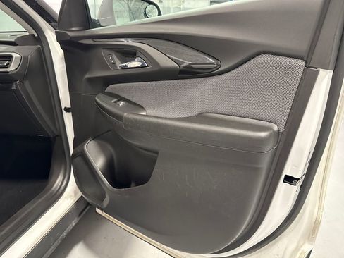 Used 2021 Chevrolet TrailBlazer LS FWD image 32